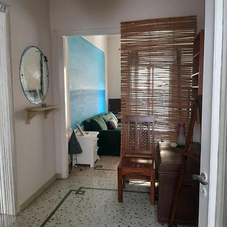 Retro Comfy Home Near Monastiraki Atene Esterno foto