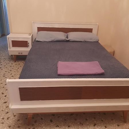 Retro Comfy Home Near Monastiraki Atene Esterno foto