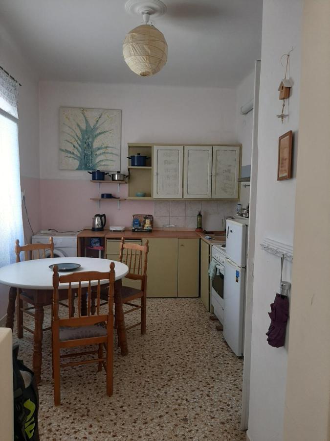 Retro Comfy Home Near Monastiraki Atene Esterno foto
